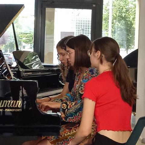 Konzert im Showroom von Saccuman