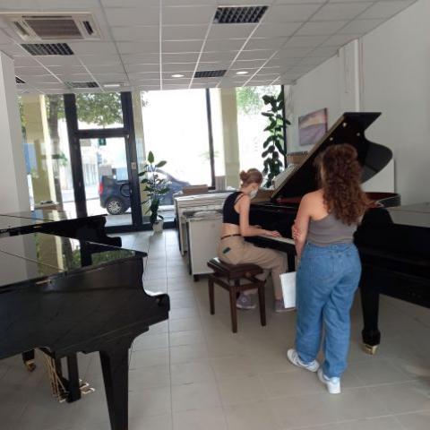 Konzert im Showroom von Saccuman