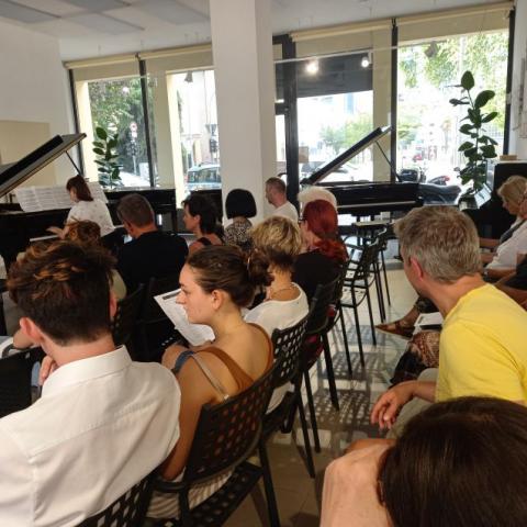 Konzert im Showroom von Saccuman
