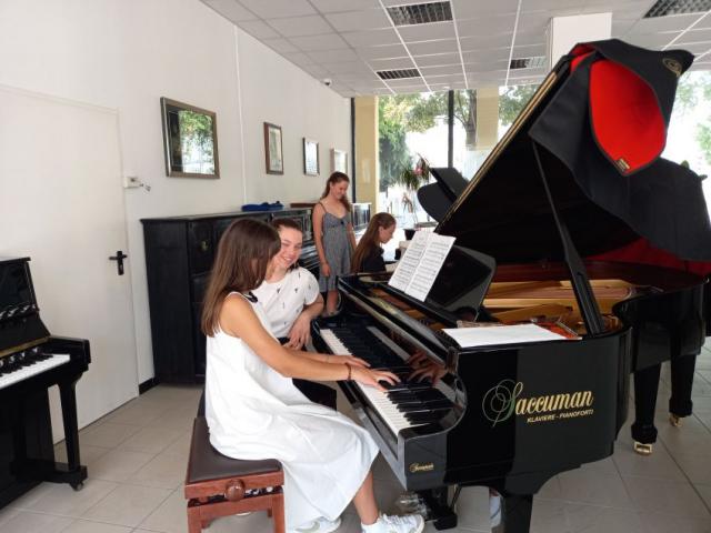 Konzert im Showroom von Saccuman